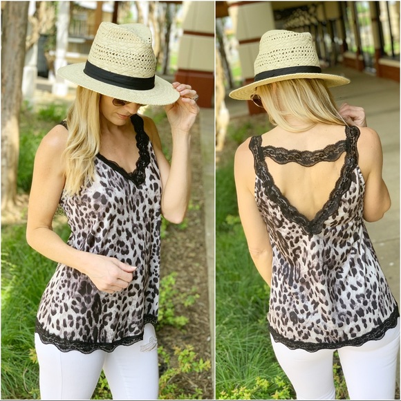 Infinity Raine Tops - LAST 1✨Black and gray lace trim leopard print tank